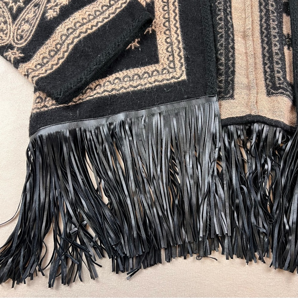 Chico's Black & Tan Fringed Open-Front Patterned Cape - Picture 4 of 7